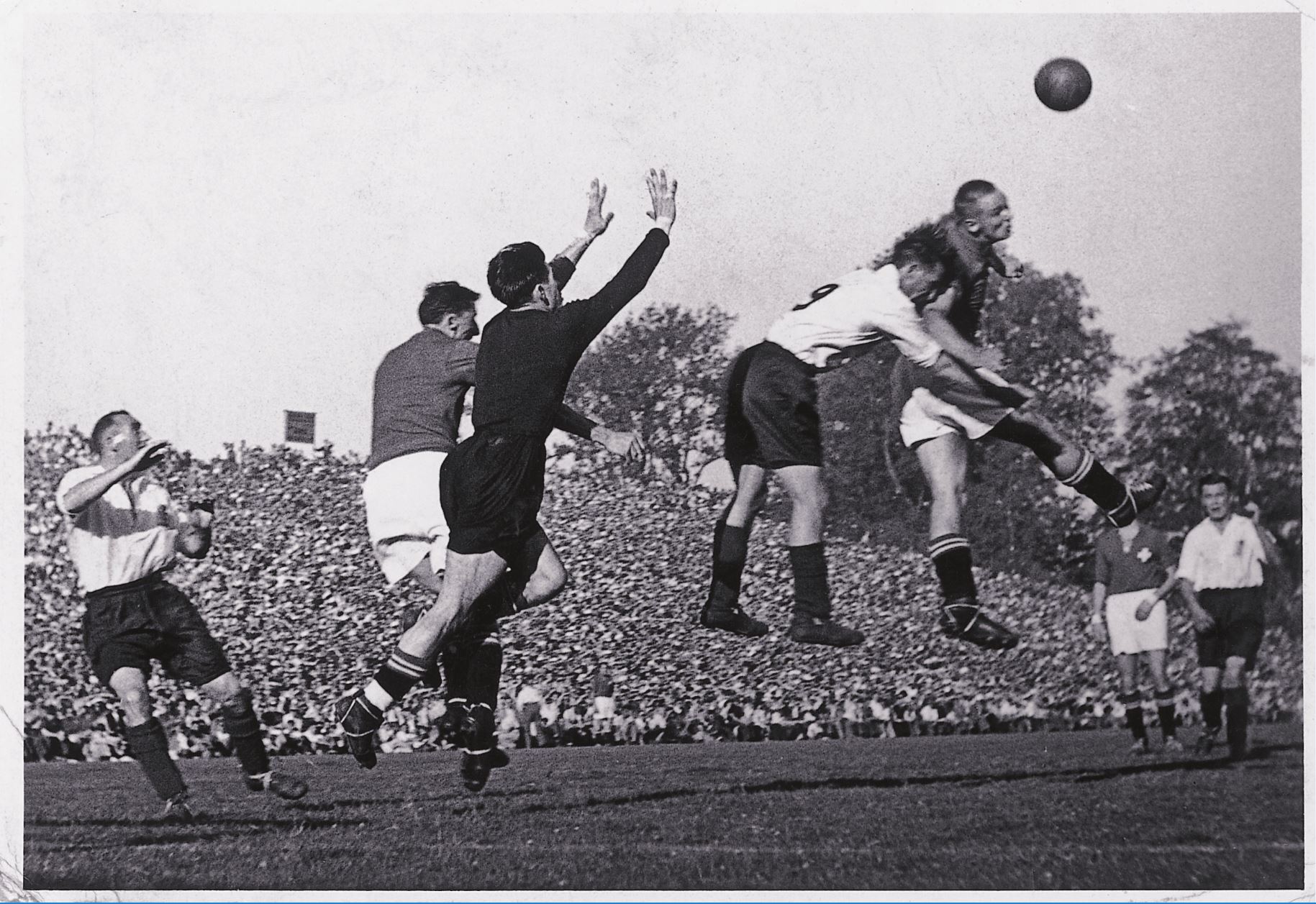 Seit 1925 steht das Stadion Wankdorf im Wankdorf-Quartier in Bern.