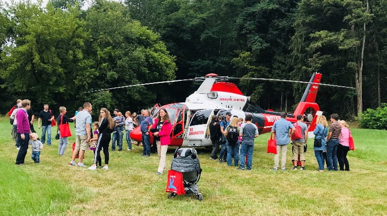 Rettungshubschrauber zum Anfassen am Familiensicherheitstag