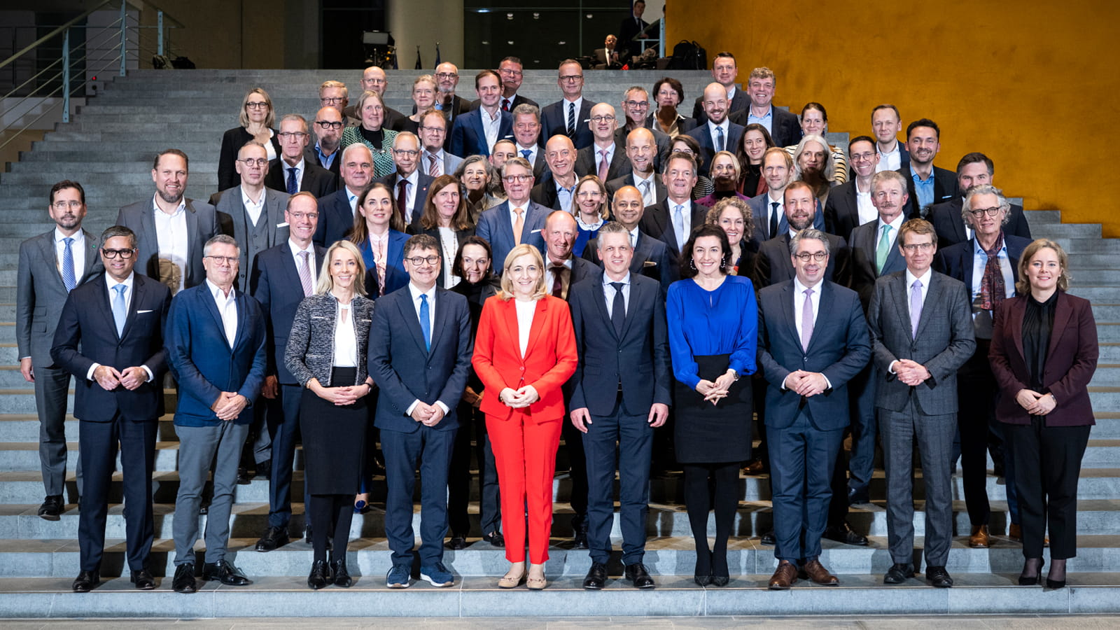 SL beim Pharmagipfel im Kanzleramt